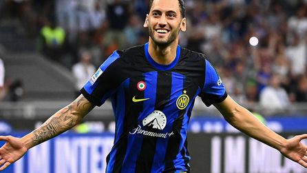 Hakan Çalhanoğlu, Galatasaray için maaşında indirim yapmaya hazır
