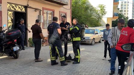 Kocaeli'de kötü koku ihbarı, evde ceset bulundu