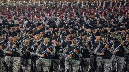 Suudi Arabistan Mekke'de hac sezonu öncesi askeri tatbikat gerçekleştirdi