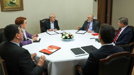 Kemal Kılıçdaroğlu'nu tebrik eden muhalefet lideri kimdir