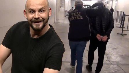 FETÖ kapsamında aranan komedyen Atalay Demirci gözaltına alındı