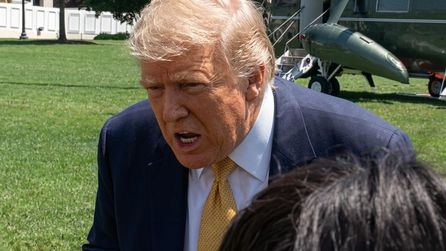 Trump, balo salonu açıklamasında gazeteciye sert tepki gösterdi
