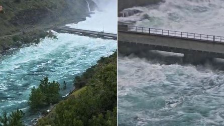 Karakaya Barajı'nda su tahliyesi köprüyü etkiledi
