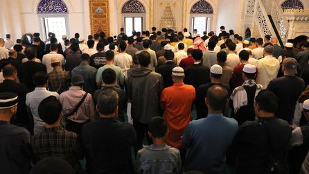 Tokyo Camii'nde Kurban Bayramı namazı 3 sefer kılındı