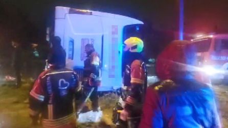 Bandırma'da otobüs devrildi, 3 ölü 31 yaralı