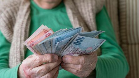 Emeklilere bayram ikramiyeleri Mayıs'ta yatırılacak