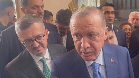 Erdoğan'dan gazetecilere ilginç yanıtlar toplantı sonrası