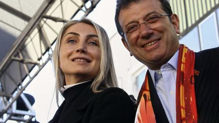 Ekrem İmamoğlu ve eşi ödül aldı Almanya'daki zirvede
