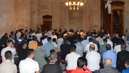 Mardin'deki 842 yıllık camide bayram yoğunluğu yaşandı