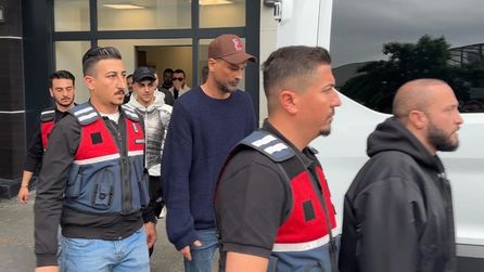 Ünlü isimler gözaltına alındı, sağlık kontrolü sonrası Adli Tıp'a sevk edildi