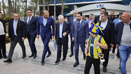 Aziz Yıldırım Şanlıurfa GAP Havalimanı'na özel uçakla indi