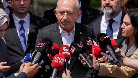 Kemal Kılıçdaroğlu kameralar karşısında açıklamalarda bulundu