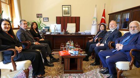 CHP heyeti DEM Parti ile ara seçim talebini görüştü