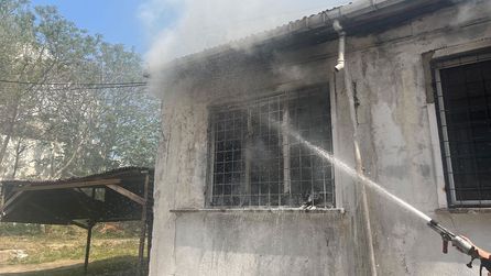 Tekirdağ'da tartışma sonrası evini yakan adam kaçtı