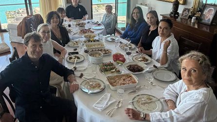 Kaya Çilingiroğlu eski eşleriyle bayram yemeğinde bir araya geldi