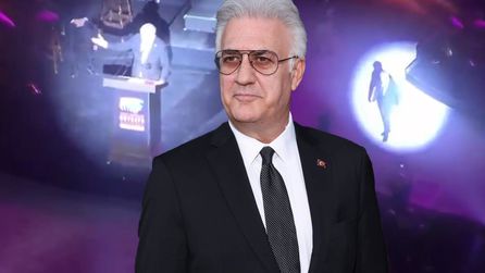 Tamer Karadağlı, Antalya Tiyatro Festivali'nde seyircilerce yuhalandı
