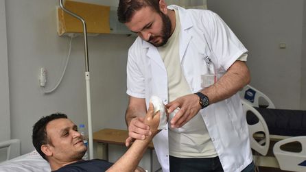 Şırnak'ta Diyabet Hastasının Parmağı Kesilmekten Kurtarıldı