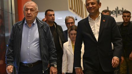 Ümit Özdağ CHP Genel Merkezi'nde Özgür Özel ile görüştü