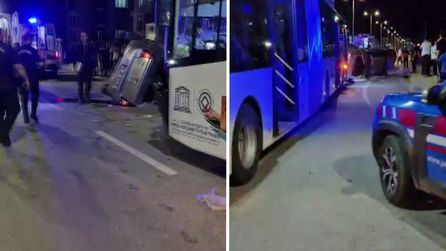 Diyarbakır'da otobüs ile otomobil çarpıştı: 2 ölü, 7 yaralı