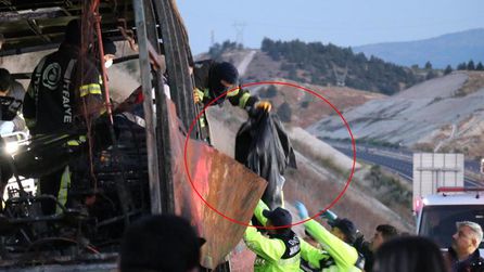 Denizli-Aydın Otoyolu'nda yolcu otobüsü kazası: 8 ölü, 33 yaralı