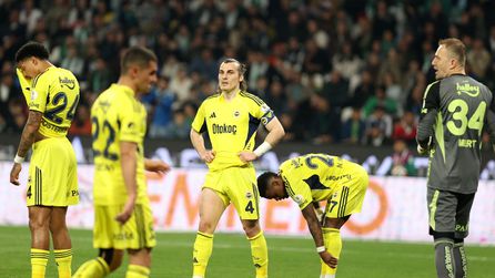 Fenerbahçe Konyaspor'u 3-0 yendi, şampiyonluk yetmedi