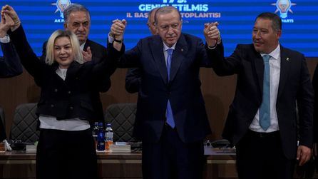 Afyonkarahisar'da CHP'den AK Parti'ye geçenler açıklandı