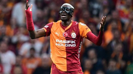 Galatasaraylı Osimhen Antalyaspor maçında cezalı duruma düştü