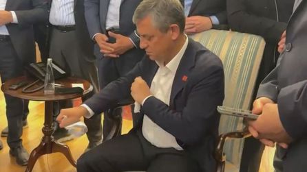 Tahliye tebligatını yırttı attı: Bunun için yıktılar baba ocağını