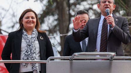Burcu Köksal AK Parti'ye katılacağını açıkladı, geçmişteki sözleri gündem oldu