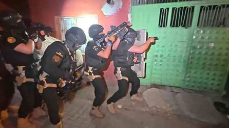 Adana'da DEAŞ'a yönelik operasyonda 16 kişi gözaltına alındı
