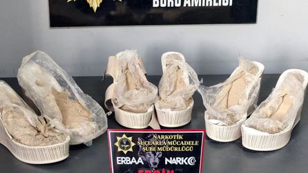 Tokat'ta kadın ayakkabılarında gizlenmiş eroin ele geçirildi