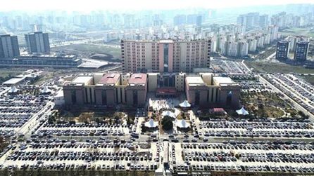 Diyarbakır'da eczanelere yönlendirme iddiasıyla 4 sanık hakim karşısında