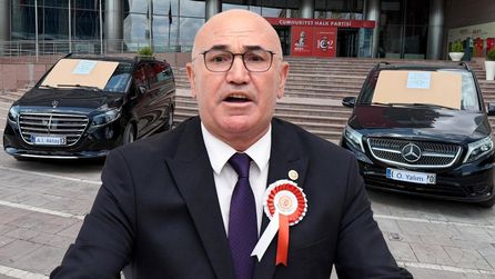 CHP'de Kriz Devam Ediyor Otomobil Tartışması WhatsApp Grubunu Kapatttı