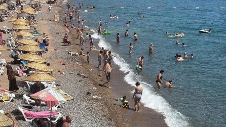 Bodrum sahilleri Kurban Bayramı'nda yerli ve yabancı turistlerle doldu