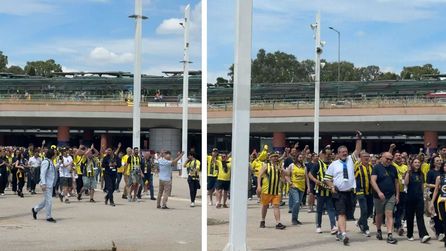 Fenerbahçe Beko taraftarları Atina'da toplandı ve destek verdi