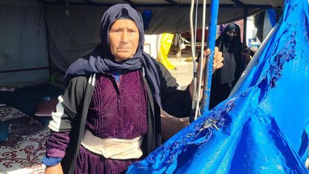 Adana'da çıkan yangında 13 kişi son anda kurtarıldı