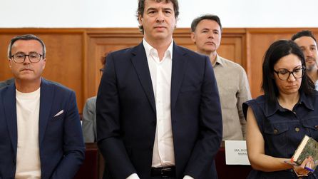İspanya Başbakanı'nın kardeşi yolsuzluk suçlamasıyla hakim karşısında