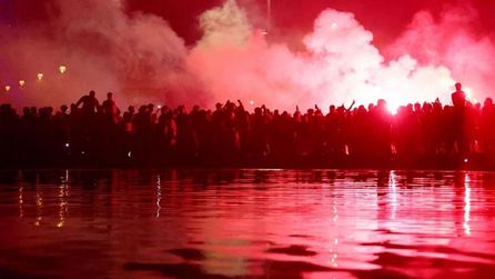Paris'te PSG kutlamaları şiddet olaylarına dönüştü