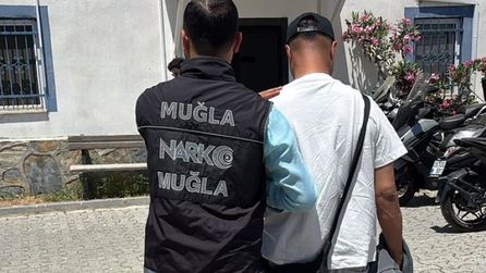 Ünlü İsim Gözaltına Alındı, Saçma Haberler Açıklaması Yaptı