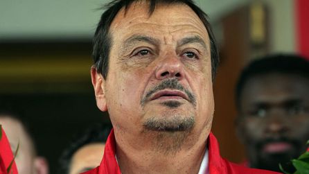 Ergin Ataman'dan Olympiakos taraftarına tepki ve mesaj