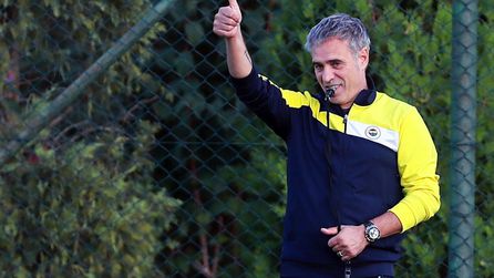 Ersun Yanal futbol kariyerine dönüş sinyalleri veriyor