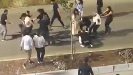 Düğün konvoyunda tartışma kavgaya dönüştü, çok sayıda polis çağrıldı