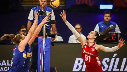 A Milli Kadın Voleybol Takımı, VNL'de Hollanda'ya 3-0 Yenildi