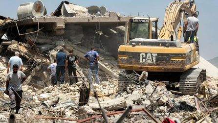 Güney Lübnan'da enkazdan 13 ceset çıkarıldı, ölü sayısı 4106 oldu