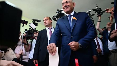 Ermenistan'da yeni parlamento seçimleri için oy verme işlemi başladı