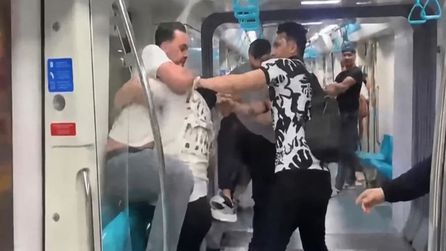 Marmaray'da kavga anları sosyal medyada yayımlandı