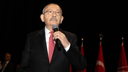 İzmir Büyükşehir Belediye Başkanı Cemil Tugay CHP'den istifa etti