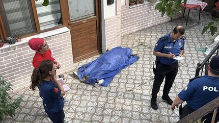 Karabük'te Evin Bahçesinde Bir Kişi Ölü Bulundu