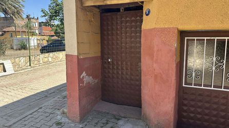 İzmir'de Bebek Sesleri Poşetten Geldi, Polis Harekete Geçti