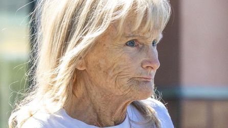 Debbie Rowe uzun bir aradan sonra kameralara yakalandı